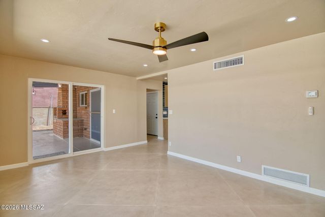 6625 E Paseo San Ciro, Tucson, AZ 85710