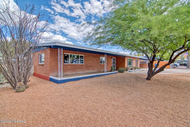 6625 E Paseo San Ciro, Tucson, AZ 85710