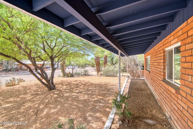 6625 E Paseo San Ciro, Tucson, AZ 85710