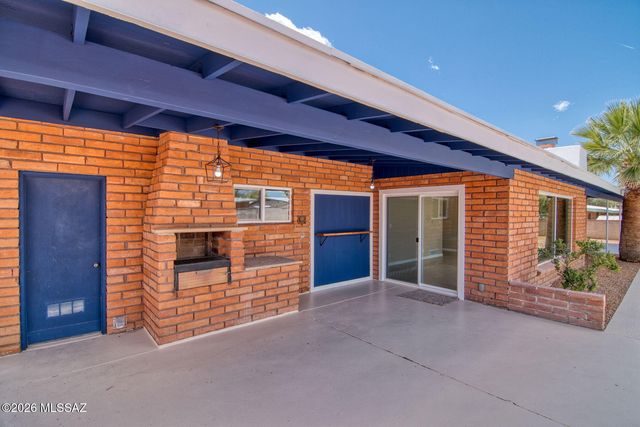 6625 E Paseo San Ciro, Tucson, AZ 85710