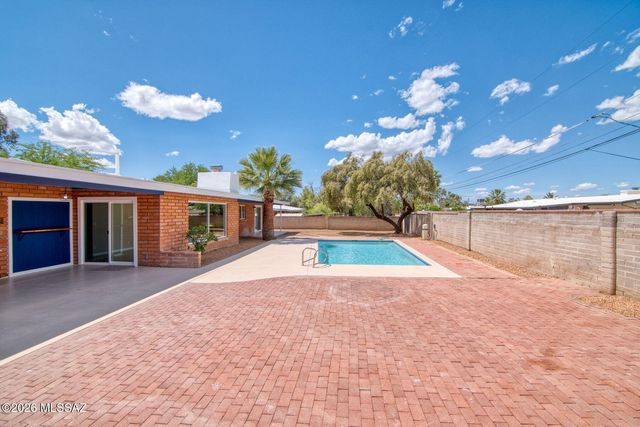 6625 E Paseo San Ciro, Tucson, AZ 85710