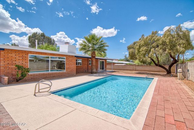 6625 E Paseo San Ciro, Tucson, AZ 85710