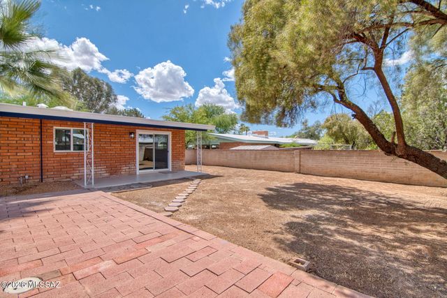 6625 E Paseo San Ciro, Tucson, AZ 85710