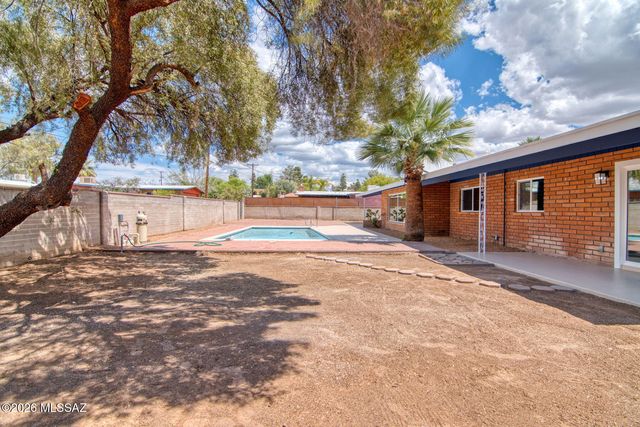 6625 E Paseo San Ciro, Tucson, AZ 85710