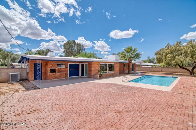 6625 E Paseo San Ciro, Tucson, AZ 85710