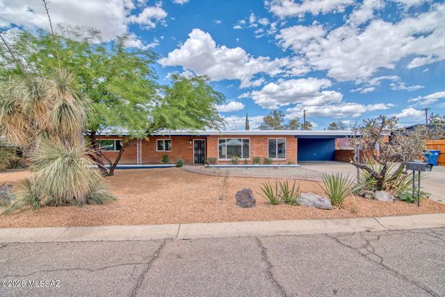 6625 E Paseo San Ciro, Tucson, AZ 85710