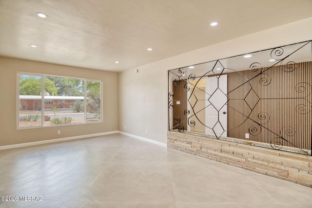 6625 E Paseo San Ciro, Tucson, AZ 85710