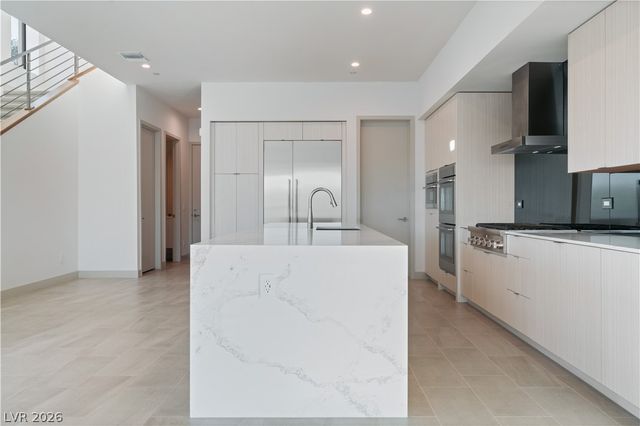 66 Lakefront Drive, Henderson, NV 89011