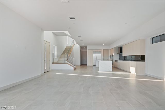 66 Lakefront Drive, Henderson, NV 89011