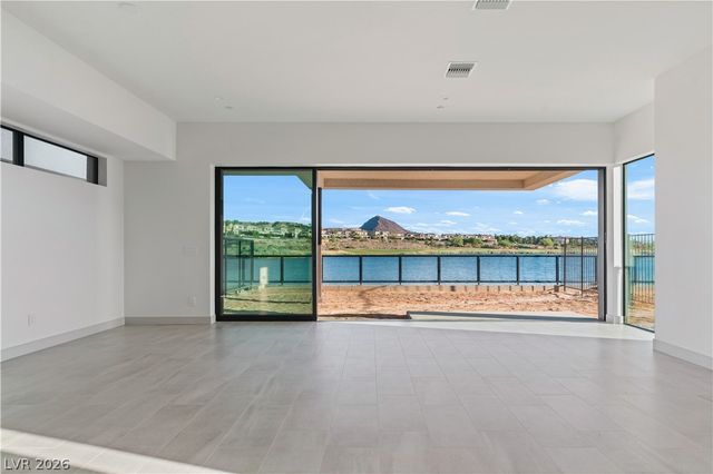 66 Lakefront Drive, Henderson, NV 89011