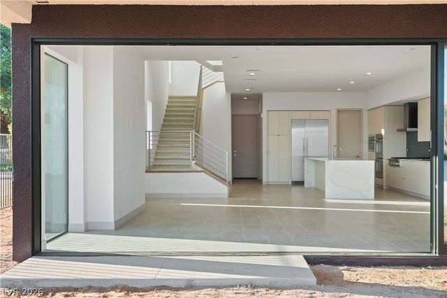 66 Lakefront Drive, Henderson, NV 89011