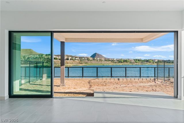 66 Lakefront Drive, Henderson, NV 89011