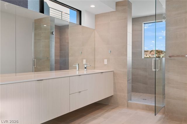 66 Lakefront Drive, Henderson, NV 89011