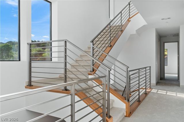 66 Lakefront Drive, Henderson, NV 89011