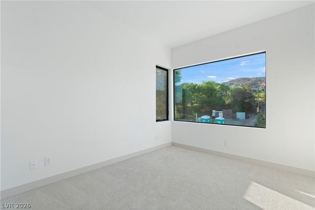 66 Lakefront Drive, Henderson, NV 89011