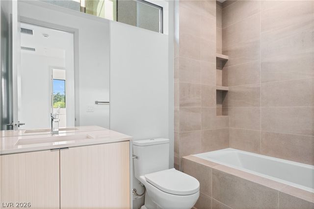 66 Lakefront Drive, Henderson, NV 89011