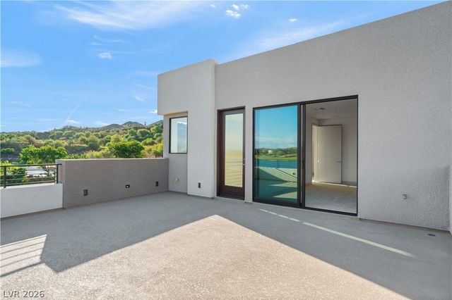 66 Lakefront Drive, Henderson, NV 89011