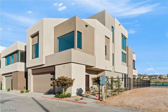 66 Lakefront Drive, Henderson, NV 89011