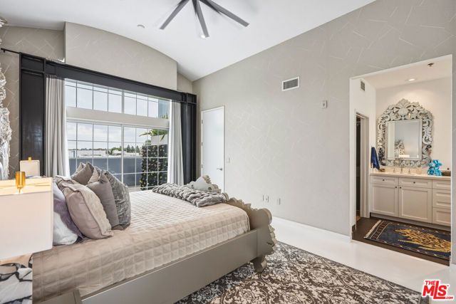 5400 Playa Vista Drive 23, Los Angeles, CA 90094