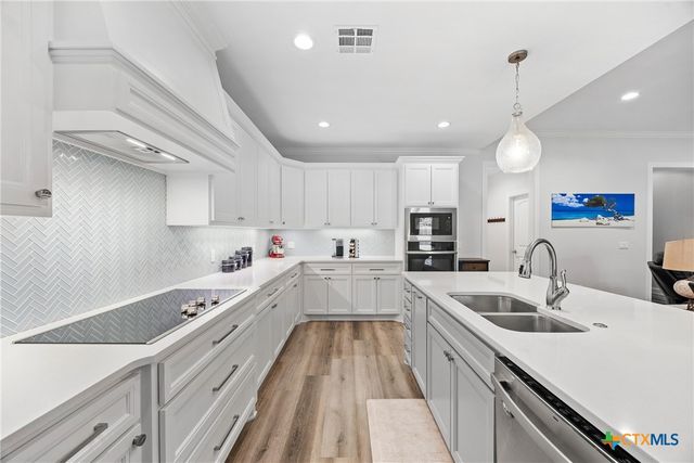 10317 Fallen Leaf Drive, Waco, TX 76712