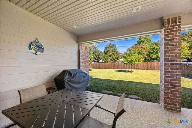 10317 Fallen Leaf Drive, Waco, TX 76712