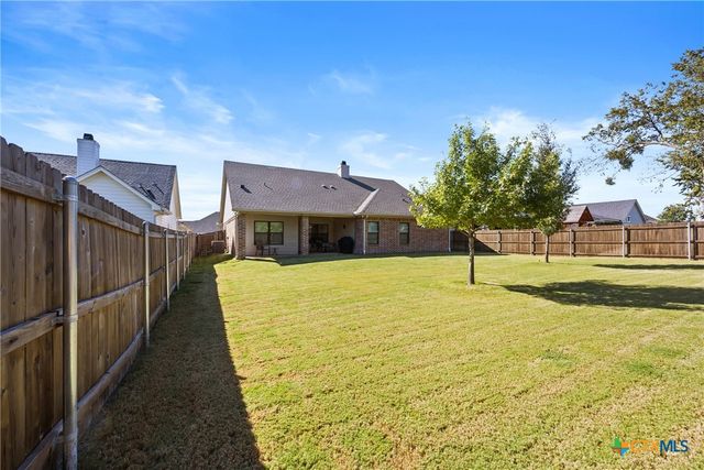 10317 Fallen Leaf Drive, Waco, TX 76712