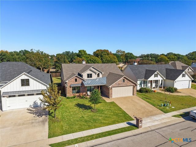 10317 Fallen Leaf Drive, Waco, TX 76712