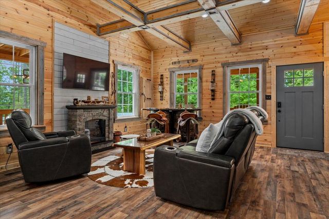 259 Heavenly Lane, Frenchburg, KY 40322