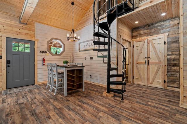259 Heavenly Lane, Frenchburg, KY 40322