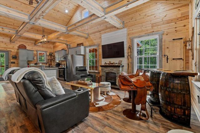 259 Heavenly Lane, Frenchburg, KY 40322