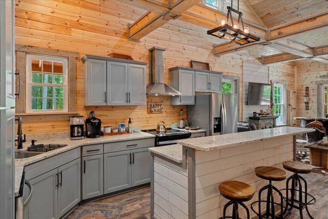 259 Heavenly Lane, Frenchburg, KY 40322