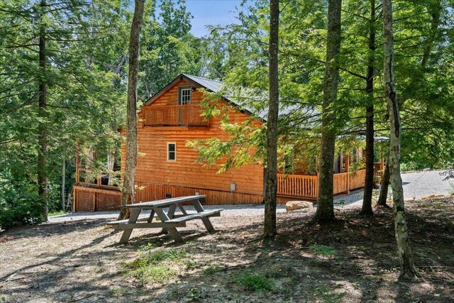 259 Heavenly Lane, Frenchburg, KY 40322