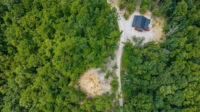 259 Heavenly Lane, Frenchburg, KY 40322