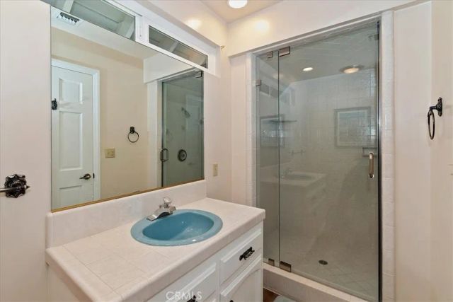 28065 Peninsula North, Lake Arrowhead, CA 92352