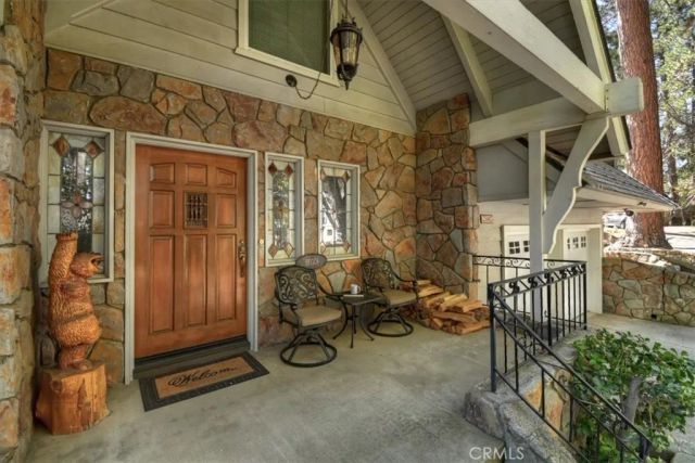 28065 Peninsula North, Lake Arrowhead, CA 92352