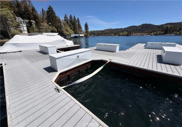 28065 Peninsula North, Lake Arrowhead, CA 92352