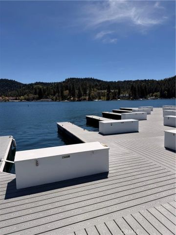 28065 Peninsula North, Lake Arrowhead, CA 92352