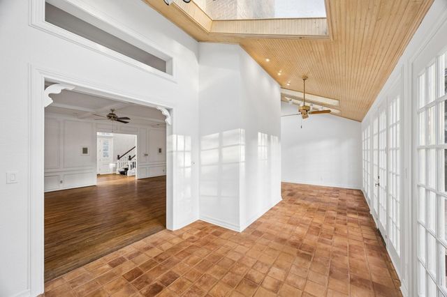 10 Stillforest Street, Piney Point Village, TX 77024