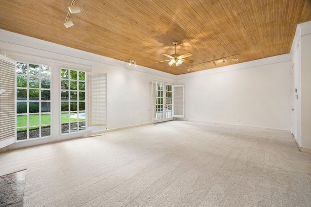 10 Stillforest Street, Piney Point Village, TX 77024
