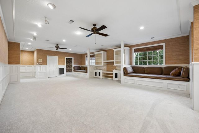 10 Stillforest Street, Piney Point Village, TX 77024