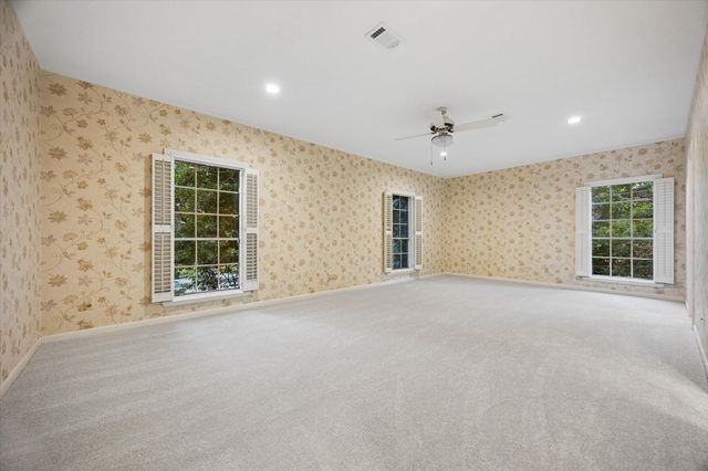 10 Stillforest Street, Piney Point Village, TX 77024