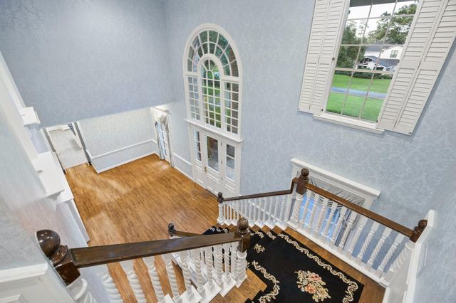 10 Stillforest Street, Piney Point Village, TX 77024