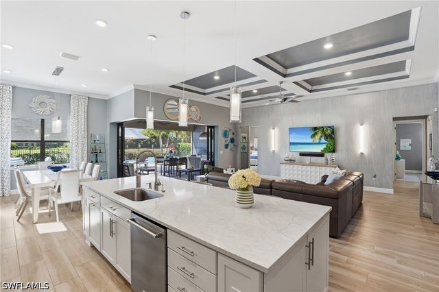 8876 Spotted Towhee DR, Naples, FL 34120