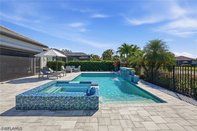 8876 Spotted Towhee DR, Naples, FL 34120