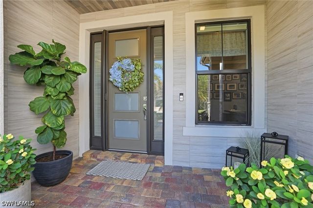 8876 Spotted Towhee DR, Naples, FL 34120