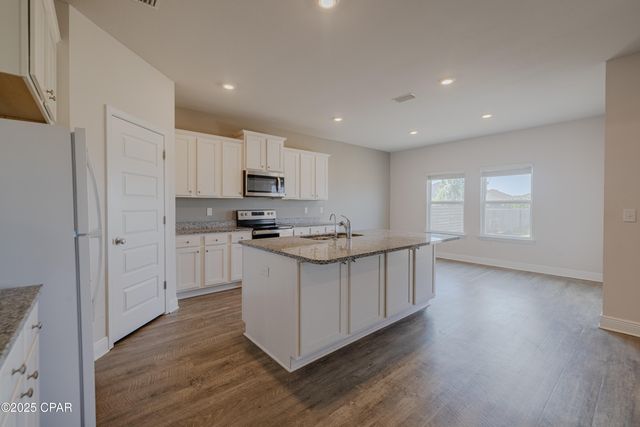 468 Eagle Lake Way, Panama City, FL 32404