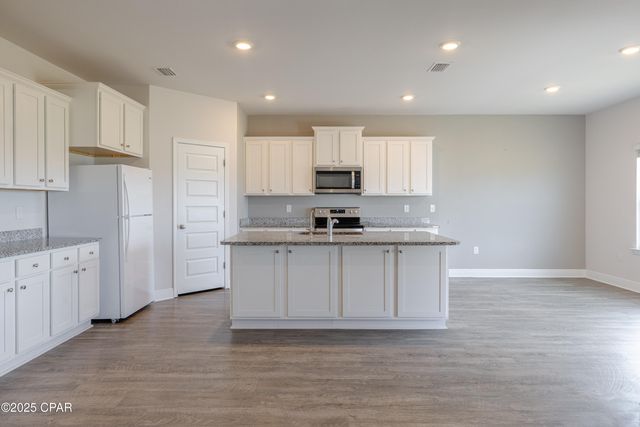 468 Eagle Lake Way, Panama City, FL 32404