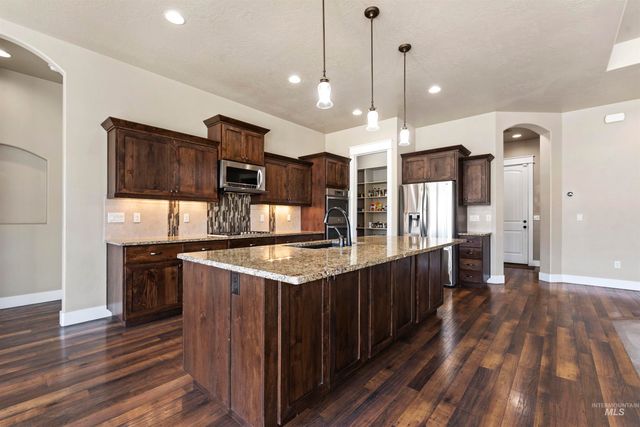 24710 Blessinger, Star, ID 83669