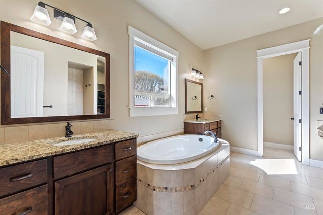 24710 Blessinger, Star, ID 83669