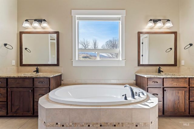 24710 Blessinger, Star, ID 83669